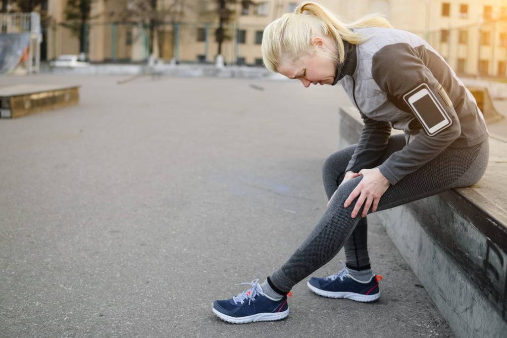 Runner’s knee and knee pains: symptoms, causes, and treatment